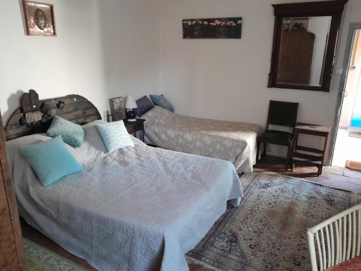 Bed and Breakfast Le Prieure Saint-Florent-sur-Auzonnet Exteriér fotografie