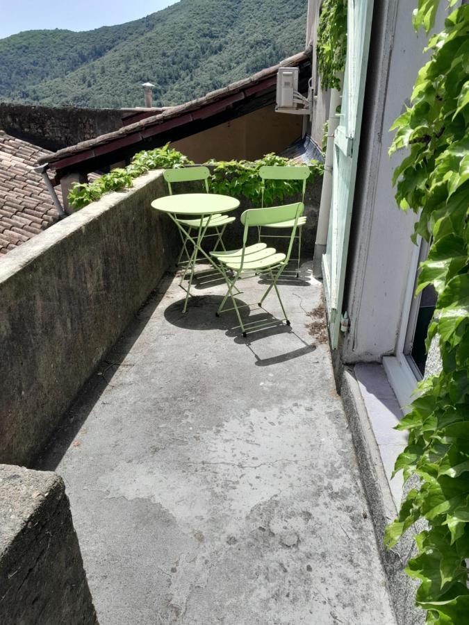 Bed and Breakfast Le Prieure Saint-Florent-sur-Auzonnet Exteriér fotografie
