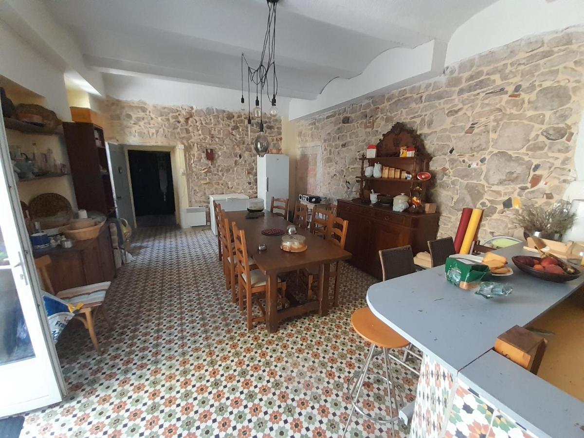 Bed and Breakfast Le Prieure Saint-Florent-sur-Auzonnet Exteriér fotografie